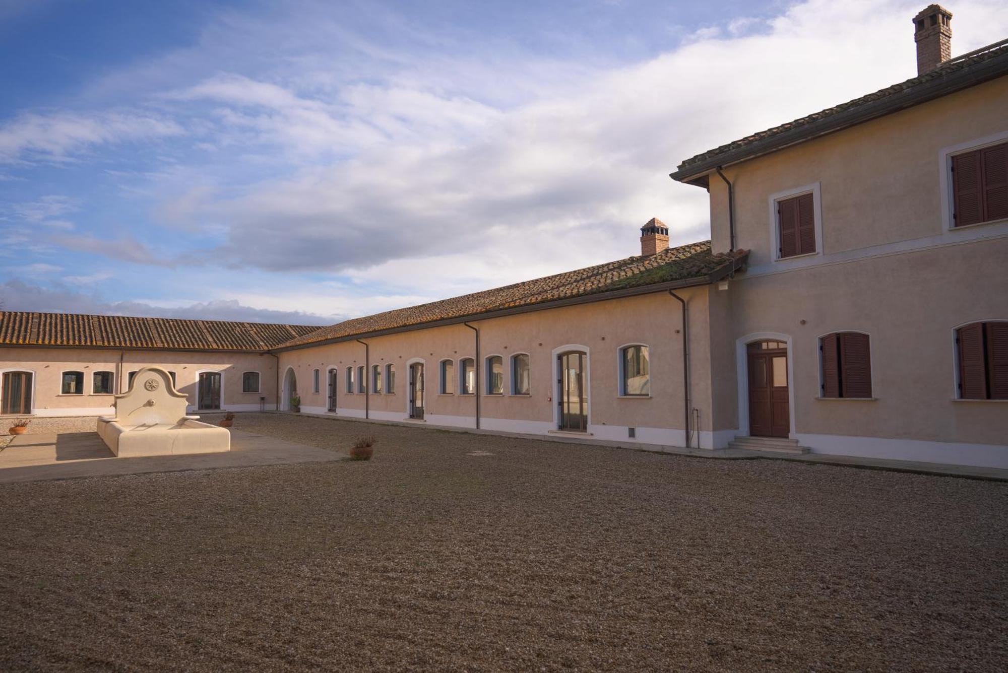 Borgo Pallavicini Mori - Rome — Photos 3